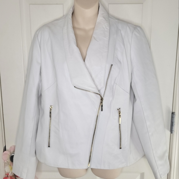 IMAN Jackets & Blazers - IMAN white leather moto jacket large